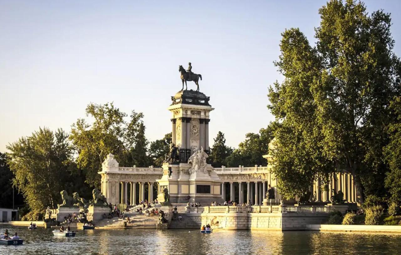 Apartamento Con Vistas Al Parque Del Retiro Madrid Exteriör bild