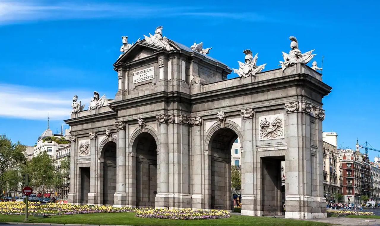 Apartamento Con Vistas Al Parque Del Retiro Madrid Exteriör bild