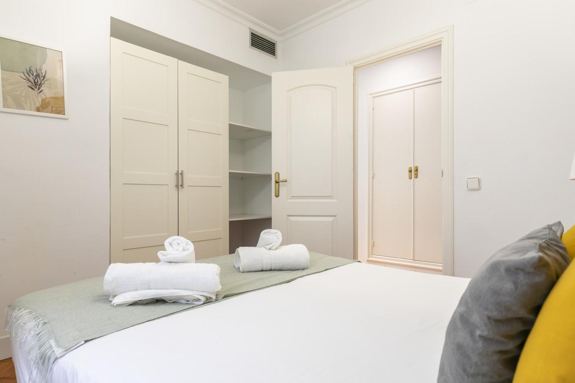 Apartamento Con Vistas Al Parque Del Retiro Madrid Exteriör bild