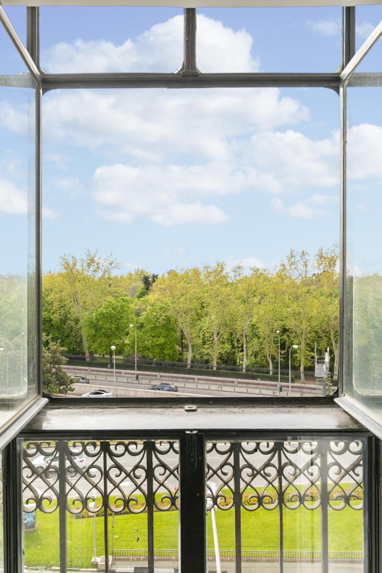 Apartamento Con Vistas Al Parque Del Retiro Madrid Exteriör bild